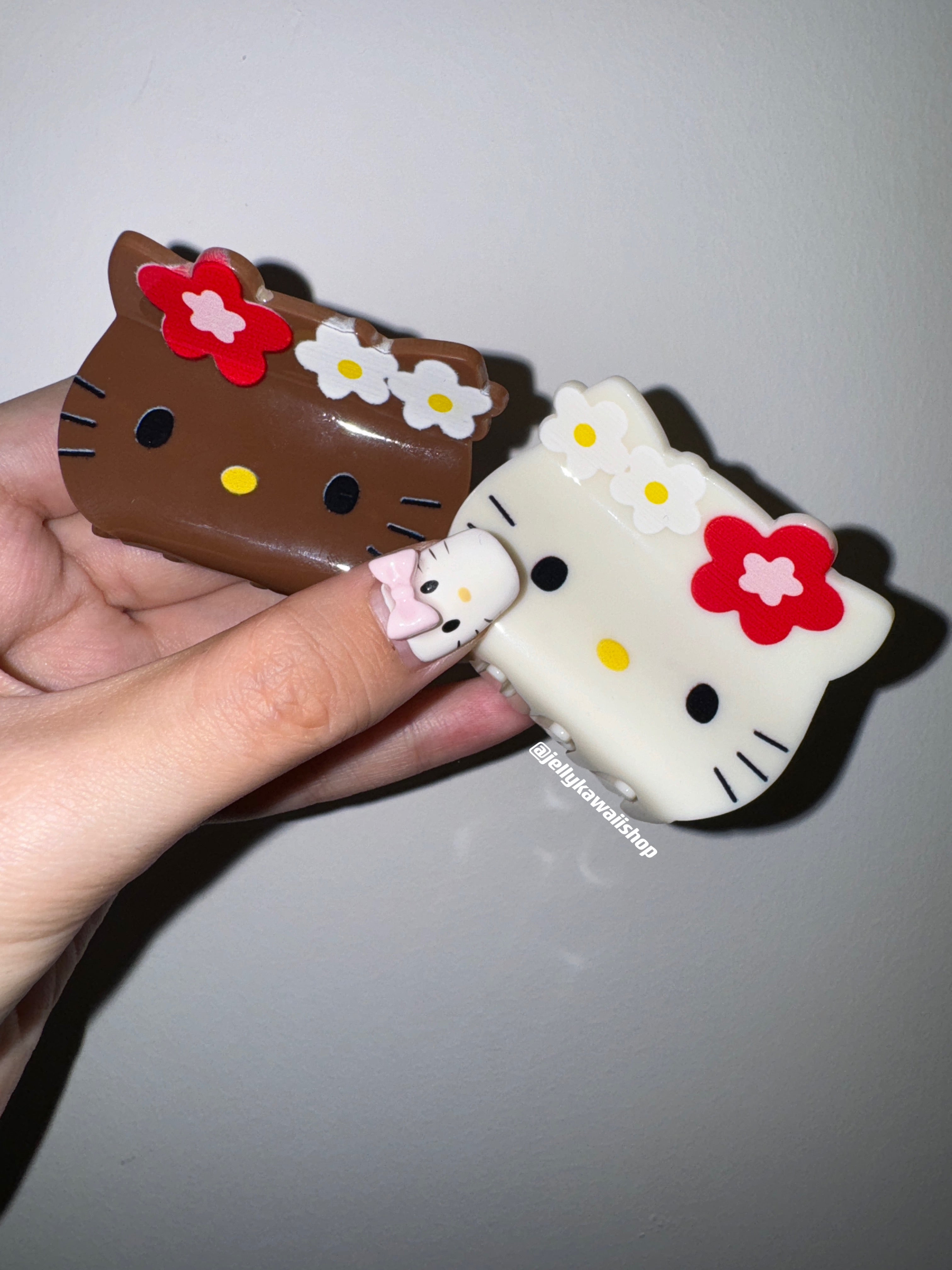 Sanrio Tan Hellokitty Hair Clip Hair Pin Vance clip Hair Accessories｜2 Count (Pack of 1)