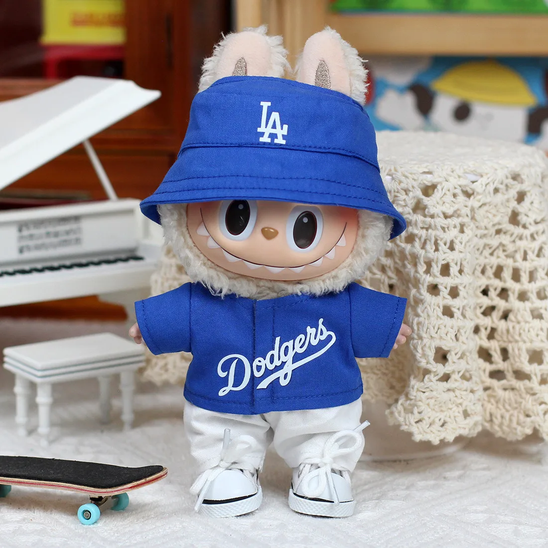 Labubu Dodgers Series - Outfit (No Doll Included)