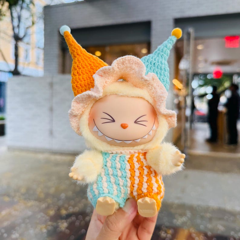 Labubu outfits Colorful Harlequin Clown Set – Green/Orange or Pink/Blue (No Doll Included)