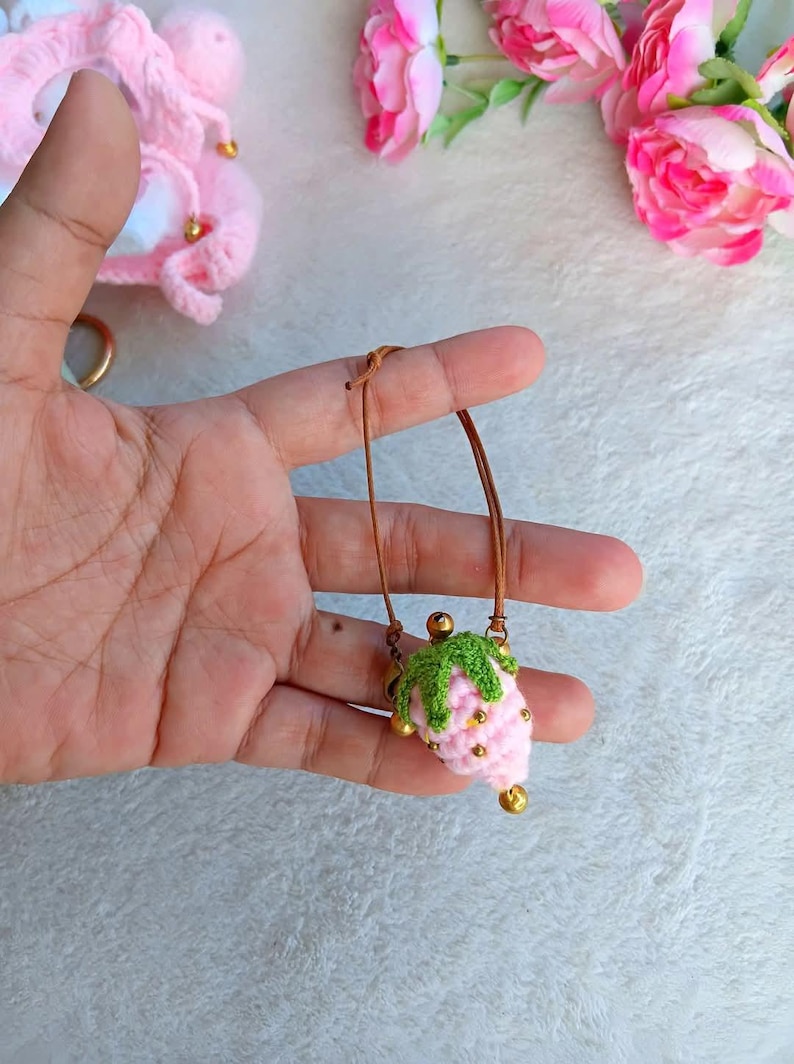 Labubu outfits Fluffy Bunny Suit Set – White A / Pink B (No Doll Included)