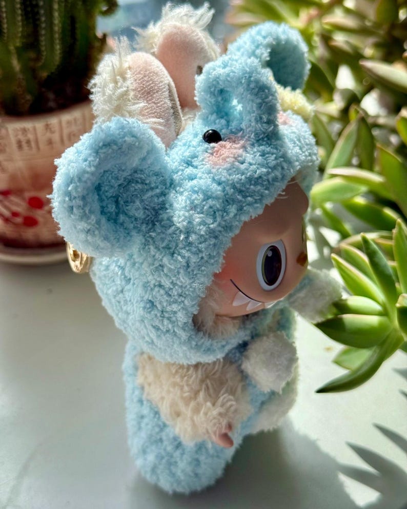 Labubu outfits Tiny Trunk Explorer (No Doll Included)