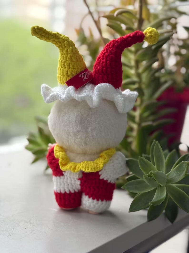 Labubu outfits Jolly Jester Costume (No Doll Included)