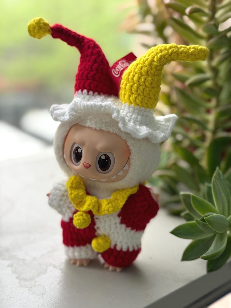 Labubu outfits Jolly Jester Costume (No Doll Included)