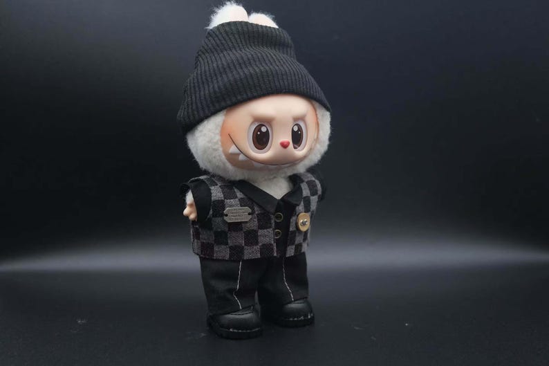 Labubu outfits Monochrome Street King Set (No Doll Included)
