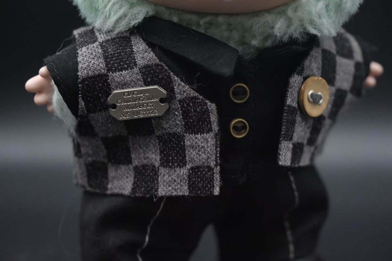 Labubu outfits Monochrome Street King Set (No Doll Included)