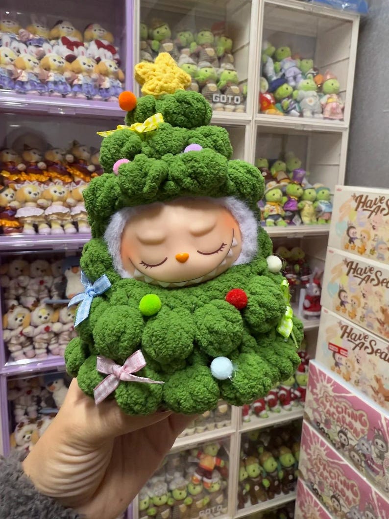 Labubu outfits Festive Christmas Tree Costume (No Doll Included)