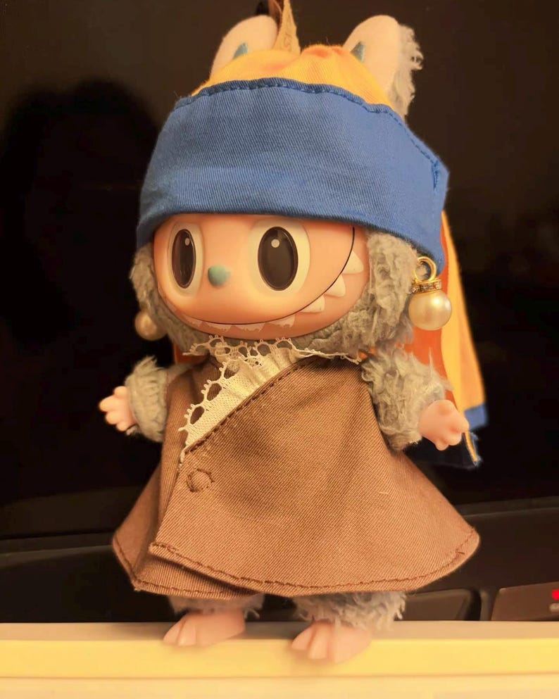 Labubu outfits Pearl Earring Muse Set (No Doll Included)