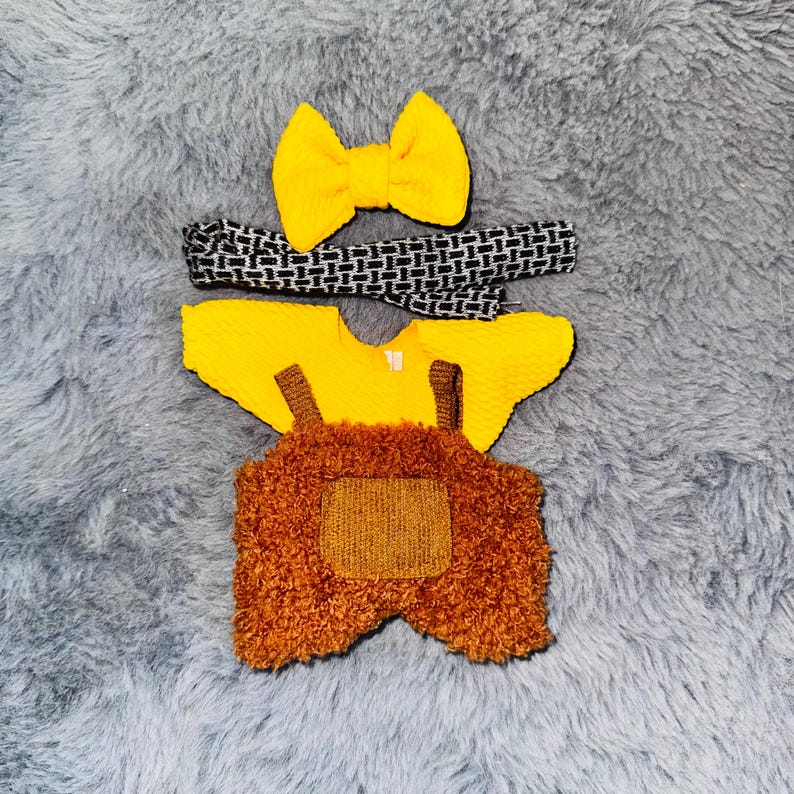 Labubu outfits Honey Bee Picnic Adventure (No Doll Included)