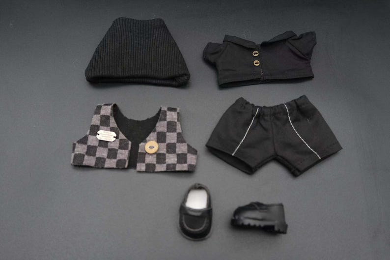 Labubu outfits Monochrome Street King Set (No Doll Included)