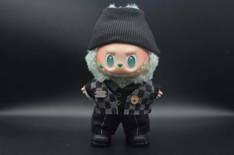 Labubu outfits Monochrome Street King Set (No Doll Included)