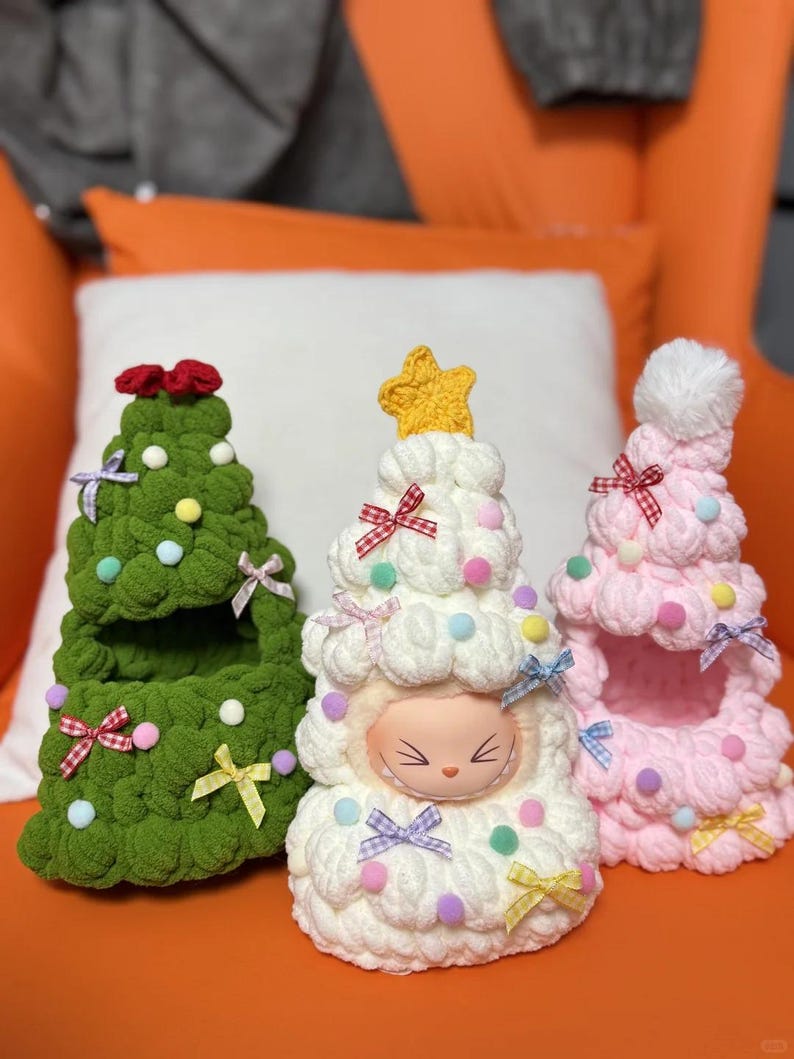 Labubu outfits Festive Christmas Tree Costume (No Doll Included)