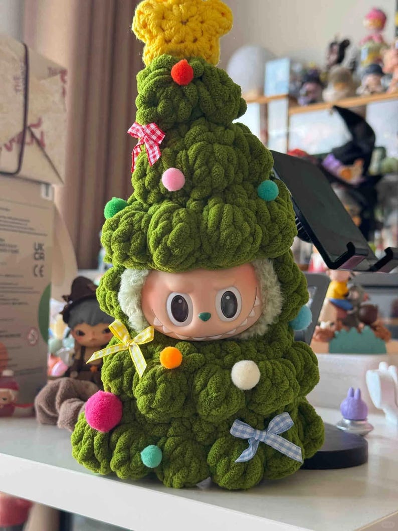 Labubu outfits Festive Christmas Tree Costume (No Doll Included)