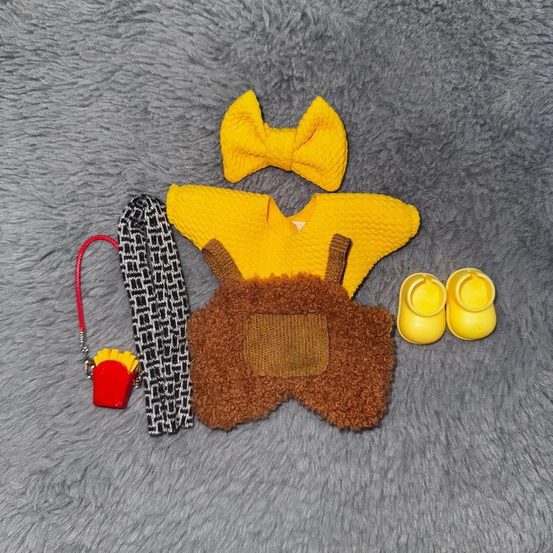 Labubu outfits Honey Bee Picnic Adventure (No Doll Included)