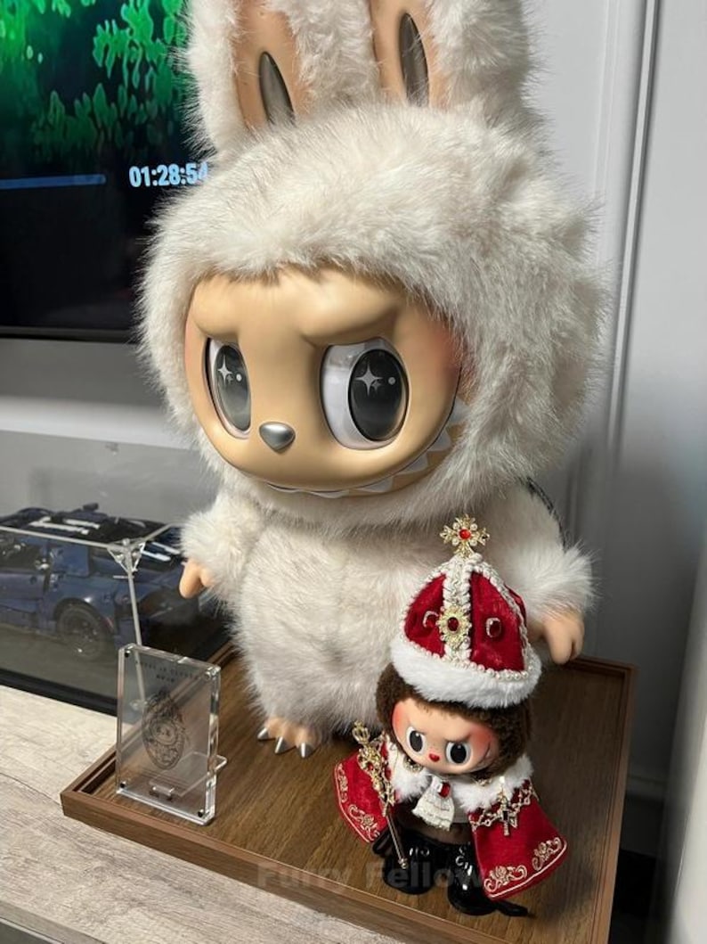 Royal King Outfit Set for Labubu – Crown + Robe + Scepter (Doll Not Included)