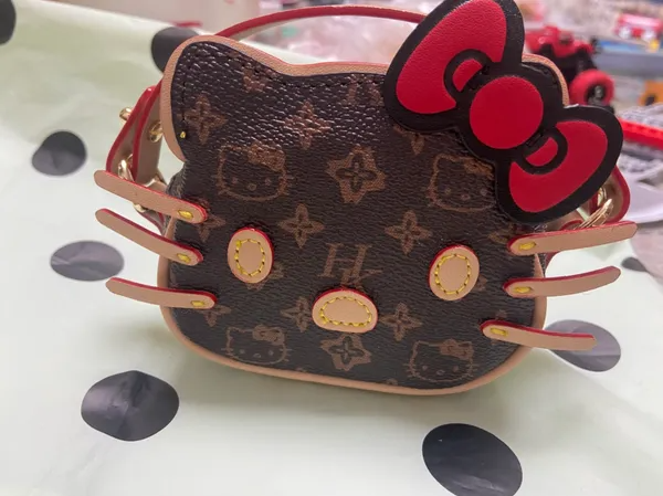 Hellokitty Mini Purse Bag Mini Top Handle Clutch Crossbody Handbag Mini Cute Purse Lipstick Bag Ladies Accessories Gift