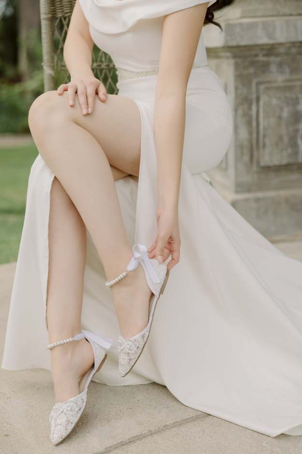 Crochet Lace Pointy Toe Flats with Small Pearls Applique