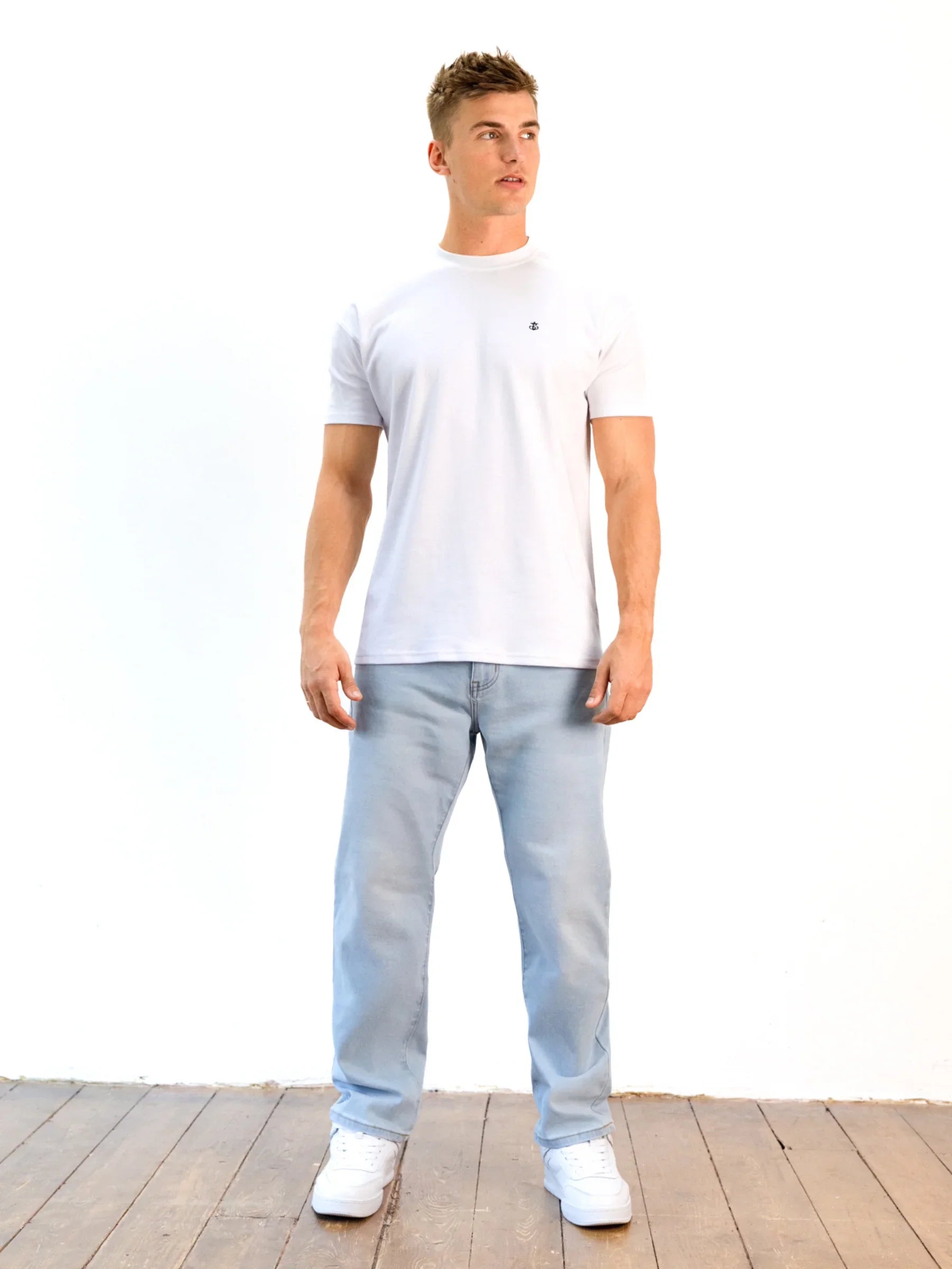 Loose Fitting Jeans - Light Blue