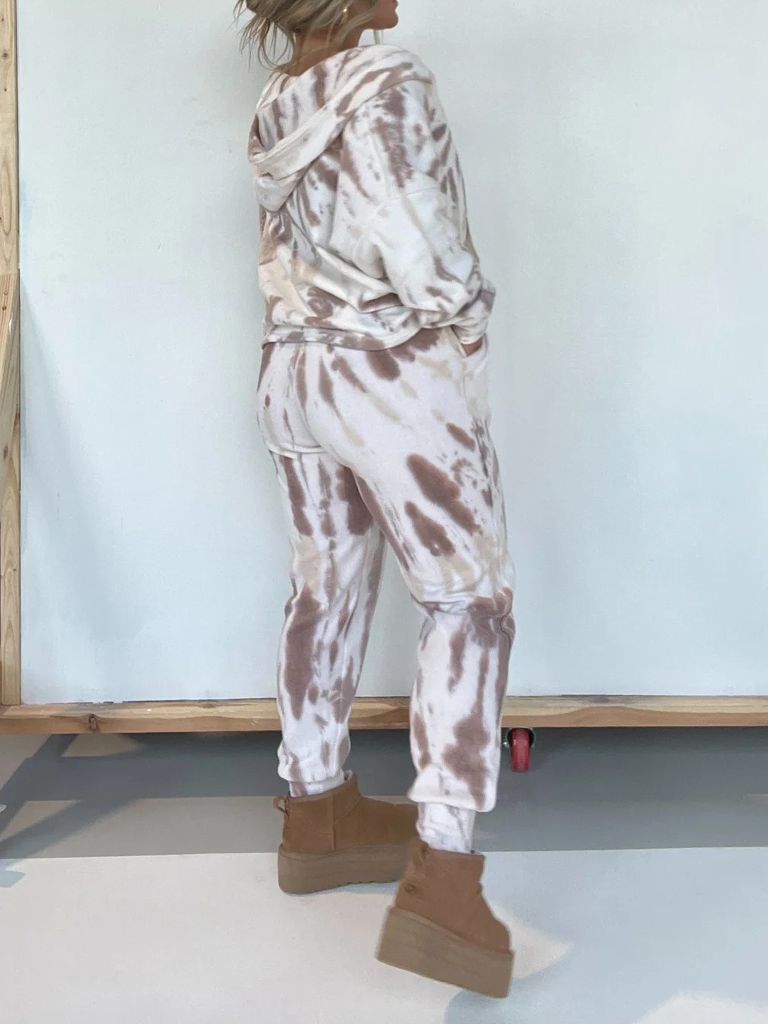 NEW TIE DYE SWEAT SET (BUY 2 FREE SHIPPING)