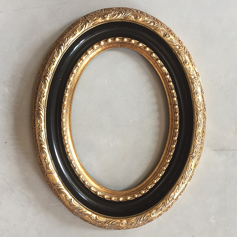 FM-38601 Gold Mix Black Oval Frame in Embossed Style Width-7cm