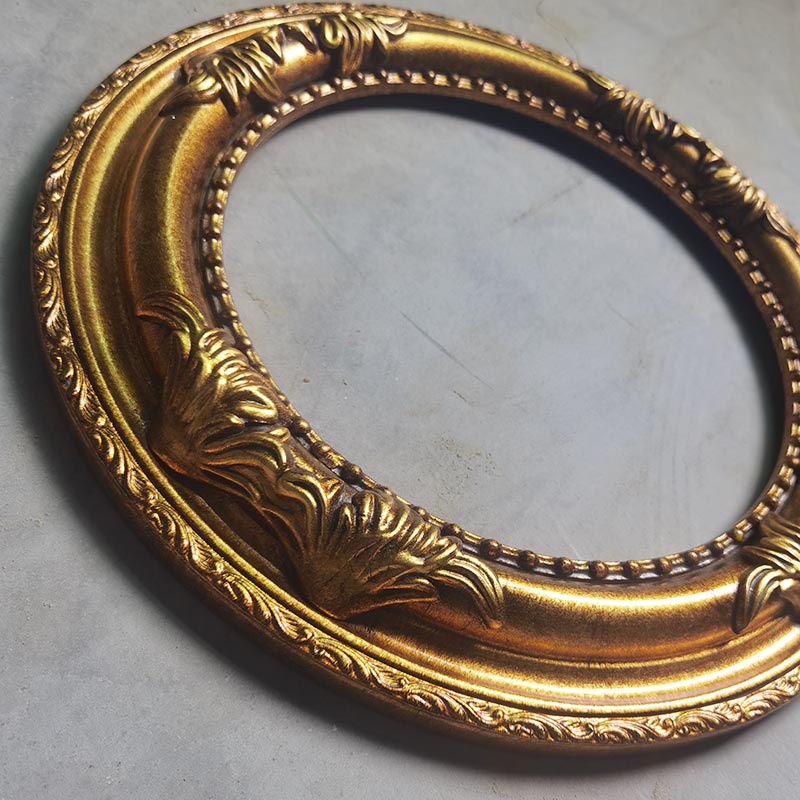 FM-18561 Gold Oval Frame in Embossed Style Width-7cm
