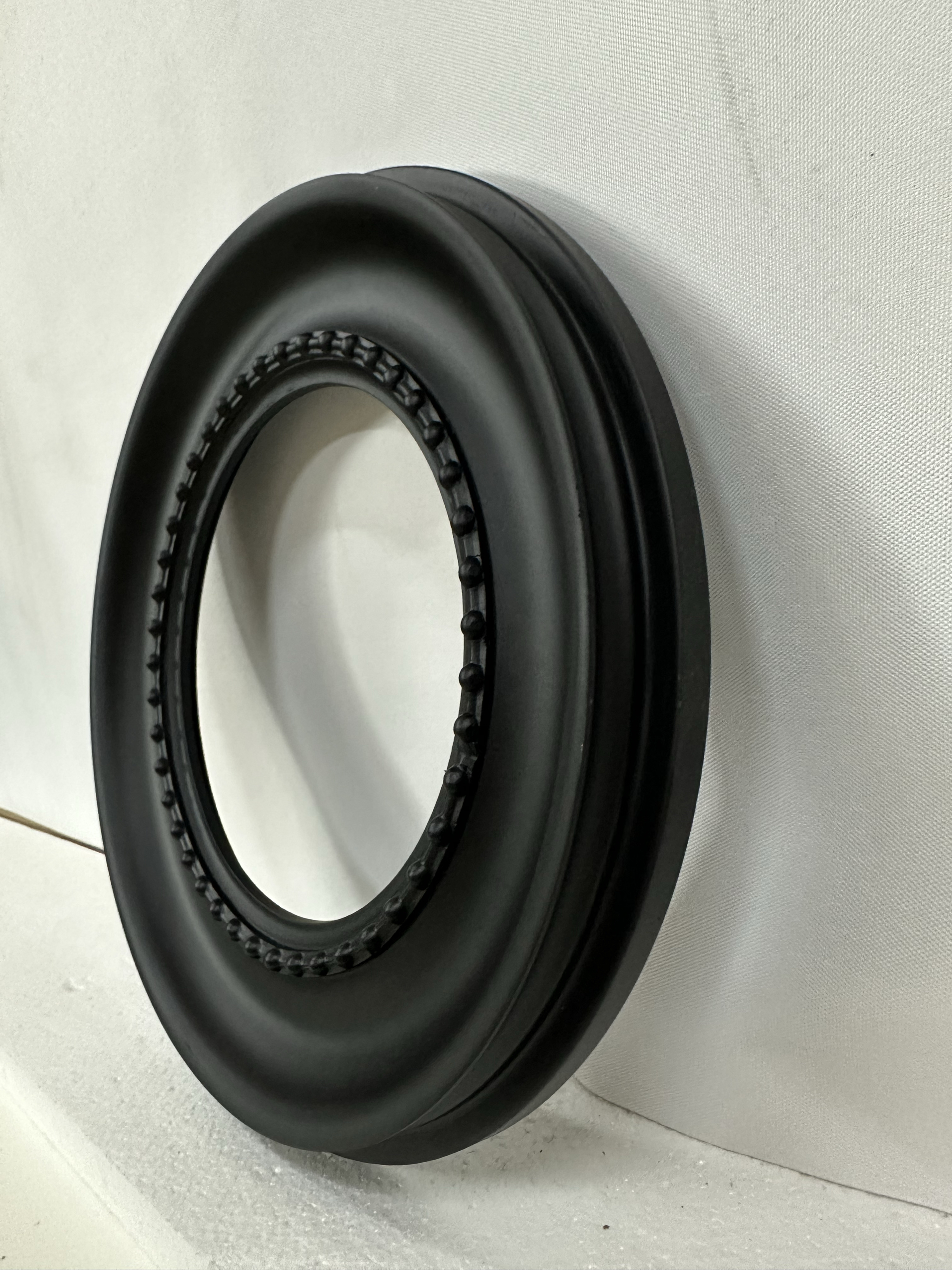 FM-19301 Black Oval Frame in Simple Style Width-7cm