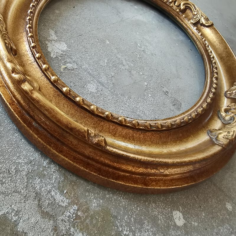 FM-27781 Gold Oval Frame in Embossed Style Width-7cm