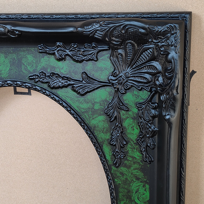 FM-02431 Green Oval-in-Rectangle Frame in Embossed Style Width-11cm