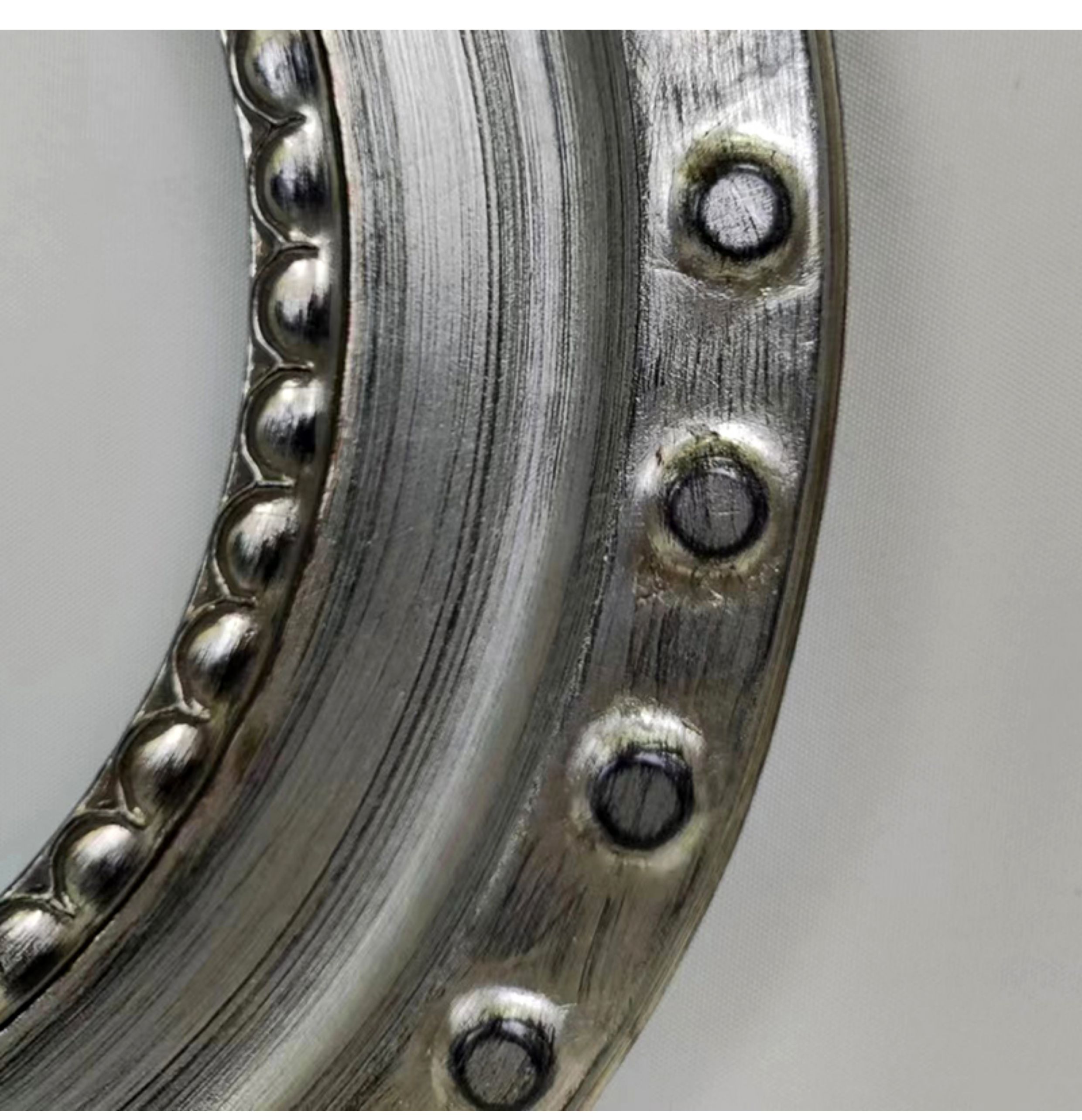 FM-50991 Silver Oval Frame in Simple Style Width-9cm