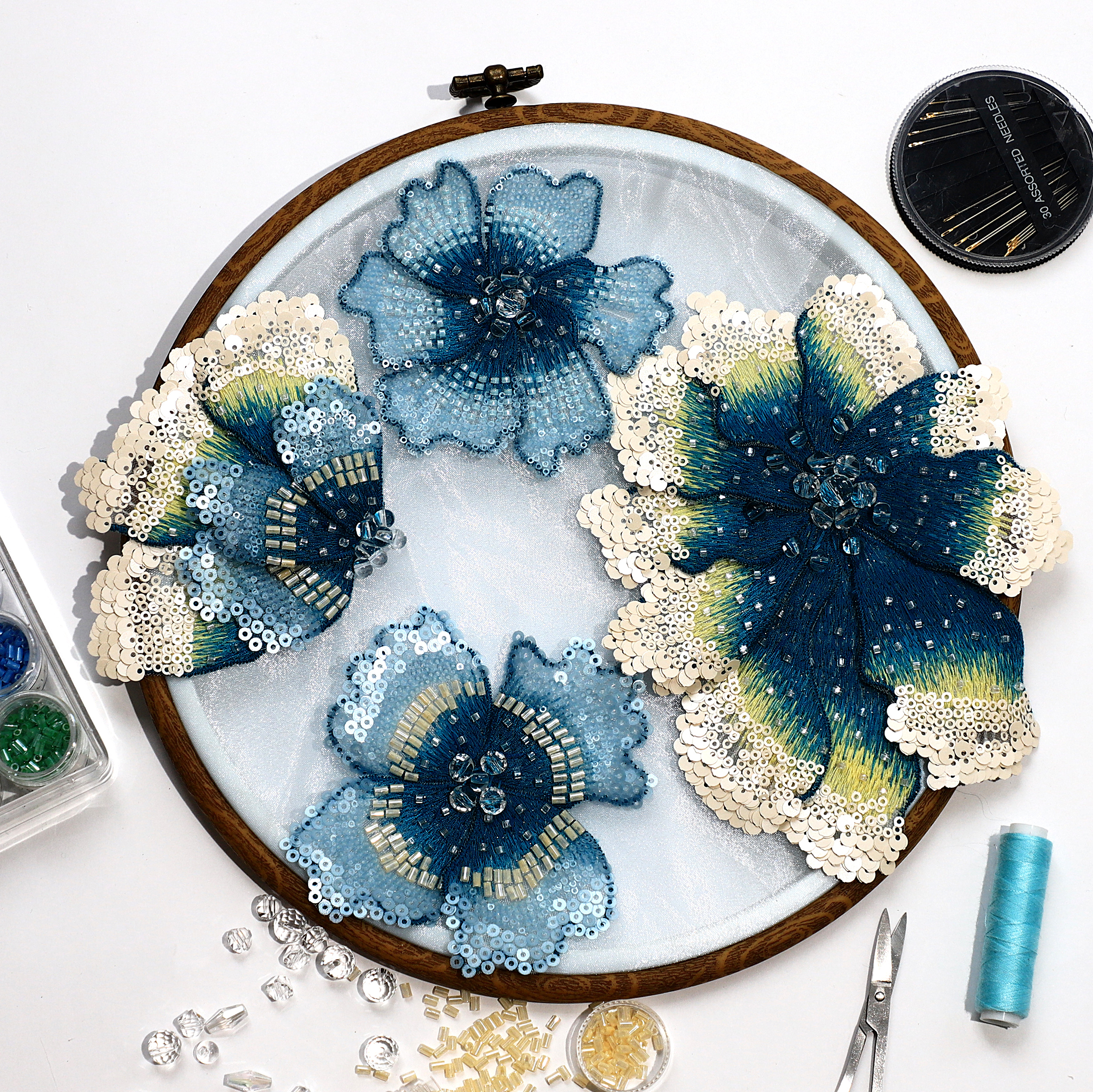 Yanzi Handmade 3d Flower Sequin Beads Applique(YZDH054)