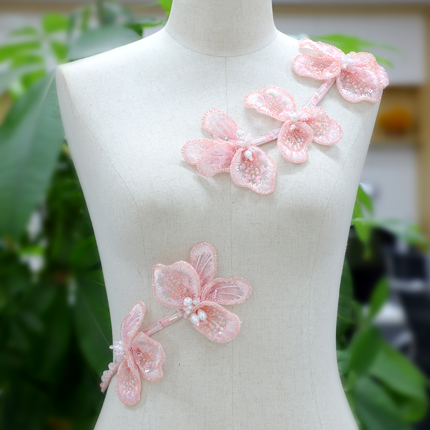 Yanzi Handmade 3d Flower Sequin Beads Applique for Dress Clothing Accessories (YZDH160）