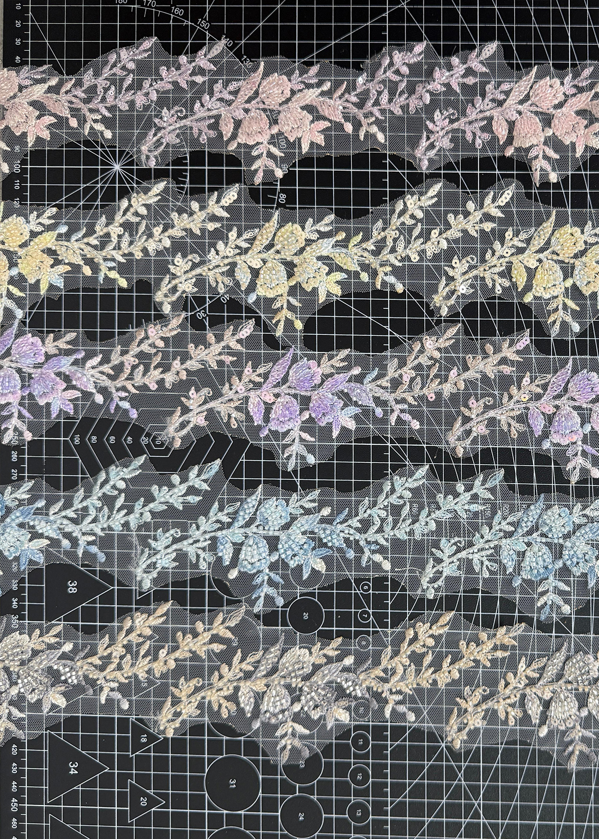 Yanzi lace bead trim (YZM180)