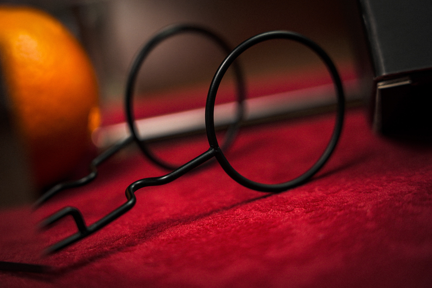 The Inversion Holder by David Penn & TCC Magic