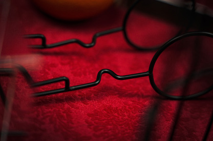 The Inversion Holder by David Penn & TCC Magic