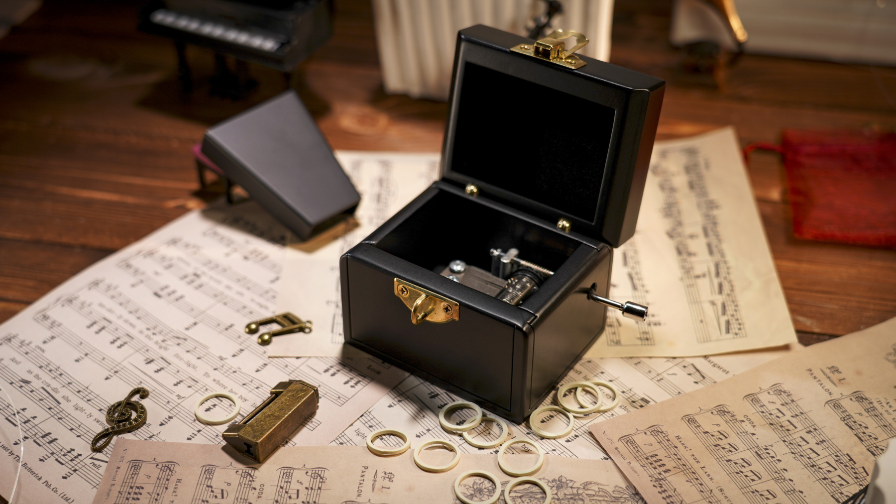 The Music Box by Colin Underwood & TCC Magic