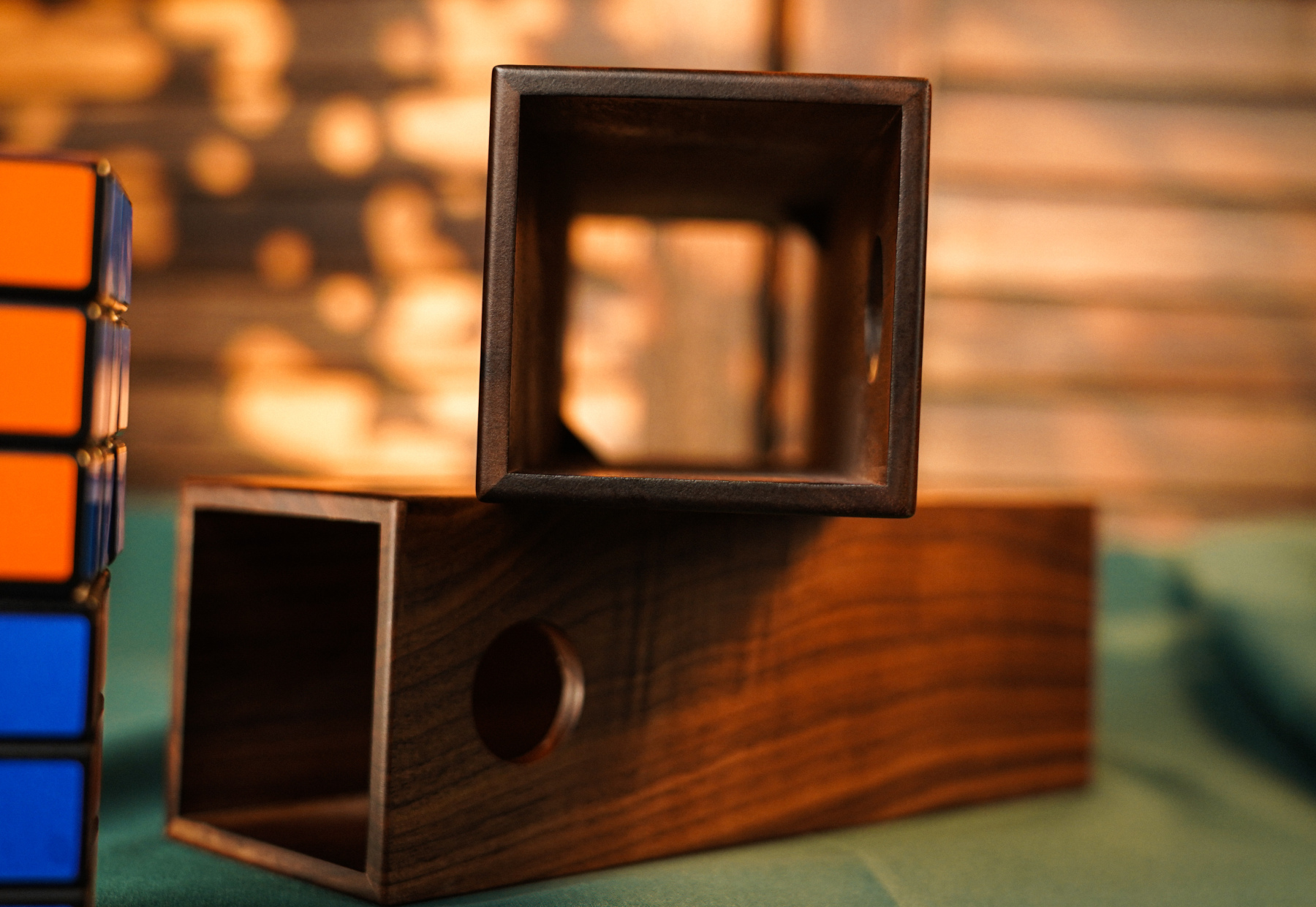 Cube Thru Head by David Penn & TCC Magic