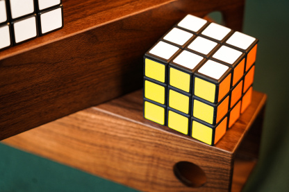 Cube Thru Head by David Penn & TCC Magic