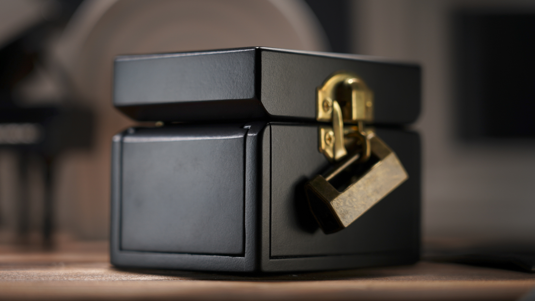 The Music Box by Colin Underwood & TCC Magic