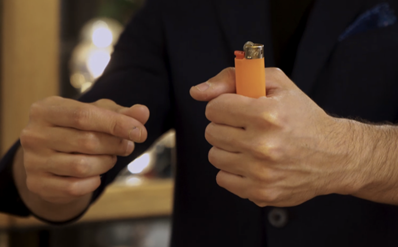 Color Extraction (Gimmicks and Online Instructions) by Vernet Magic -N2G Presents