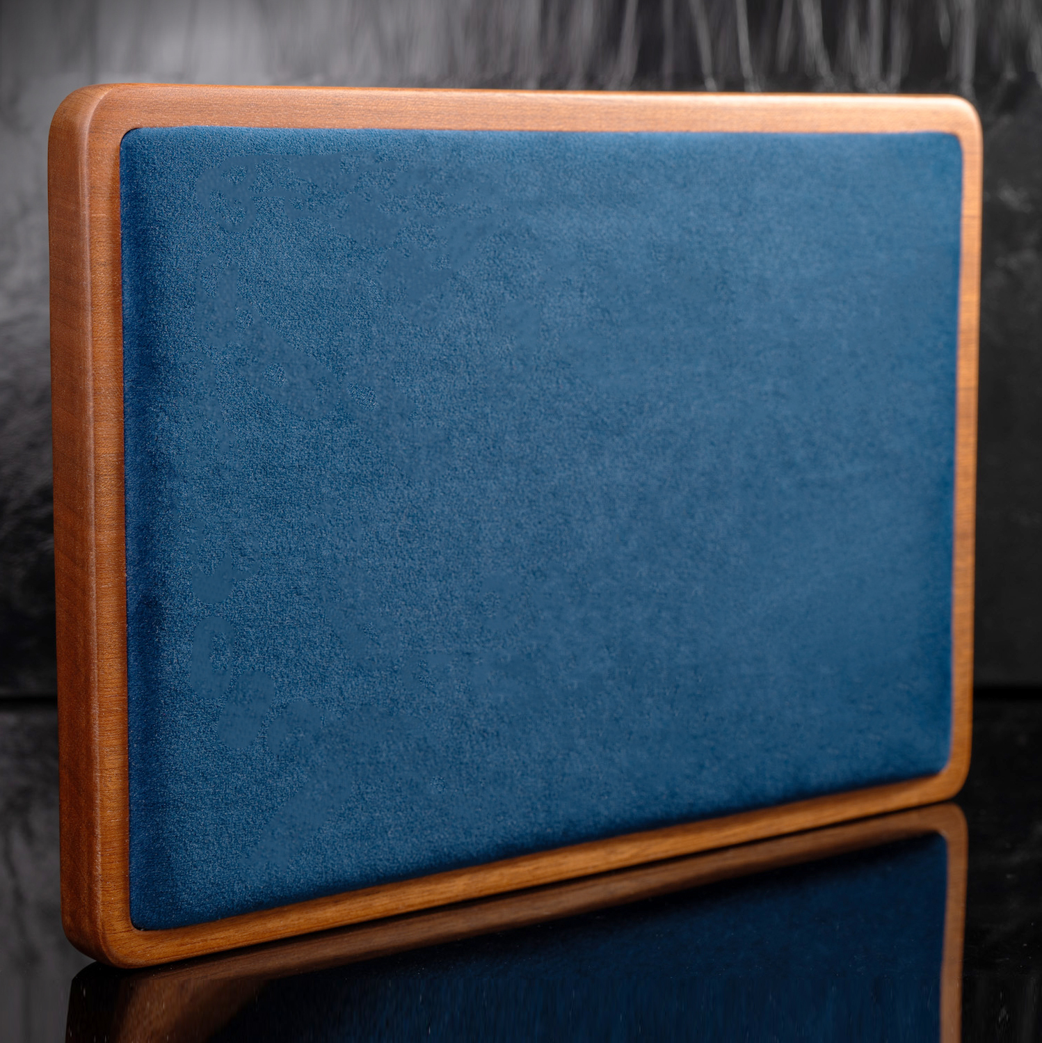 Portable Wooden Card Mat