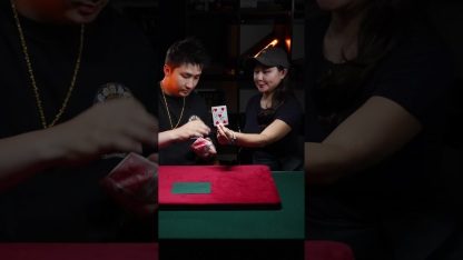 Mystic Mona Lisa Card Trick