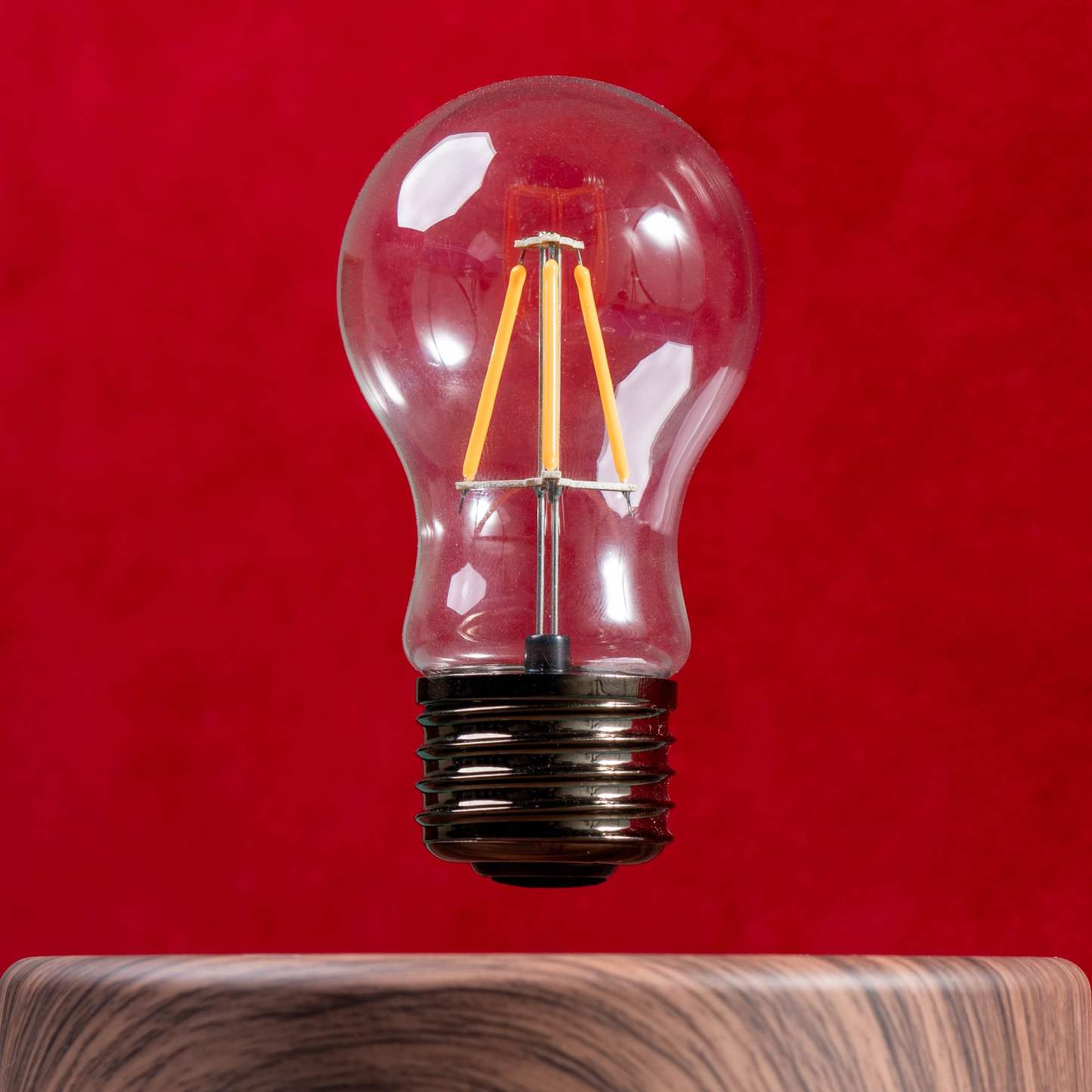 Levitating Light Bulb 