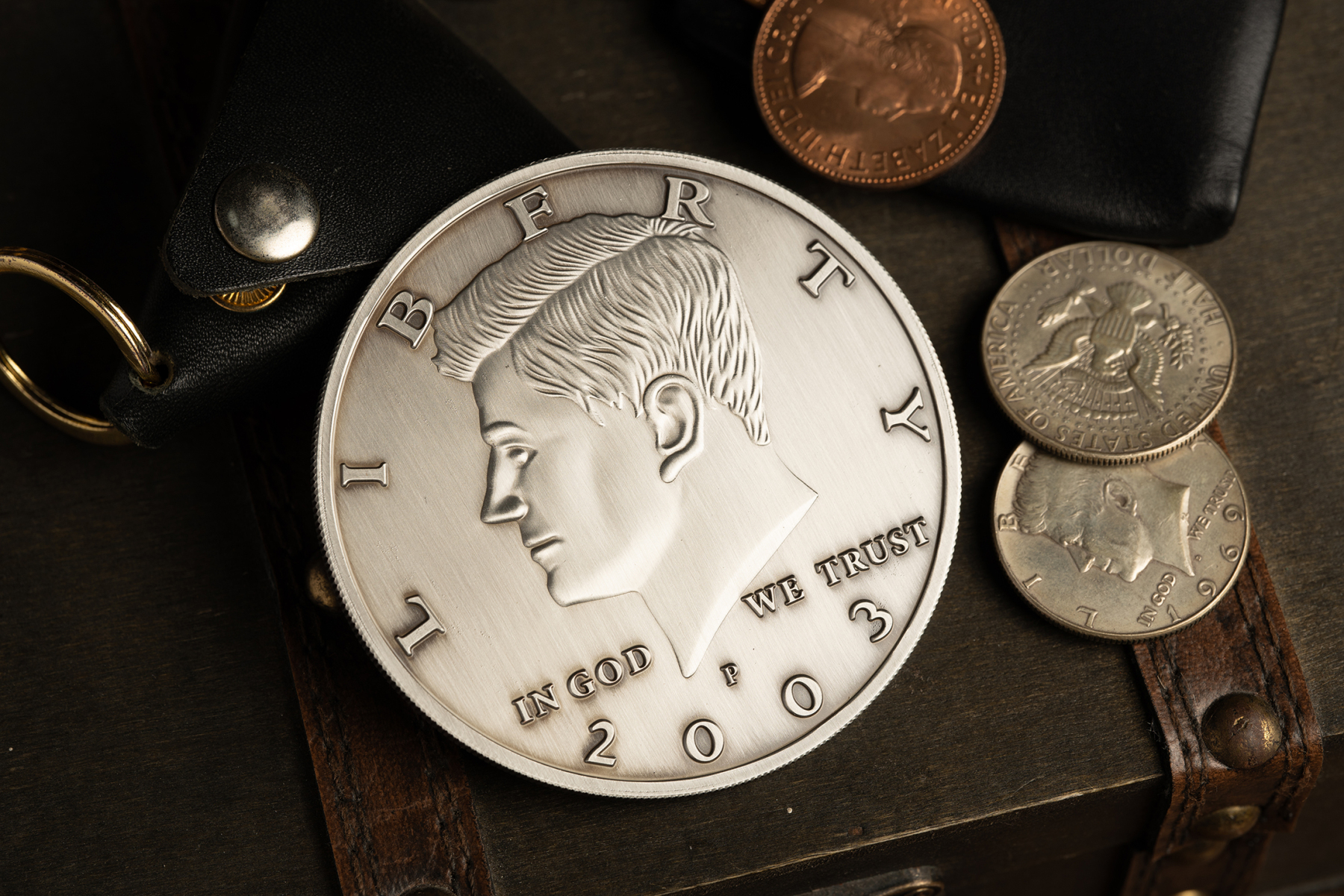 Jumbo coins by Bacon Magic