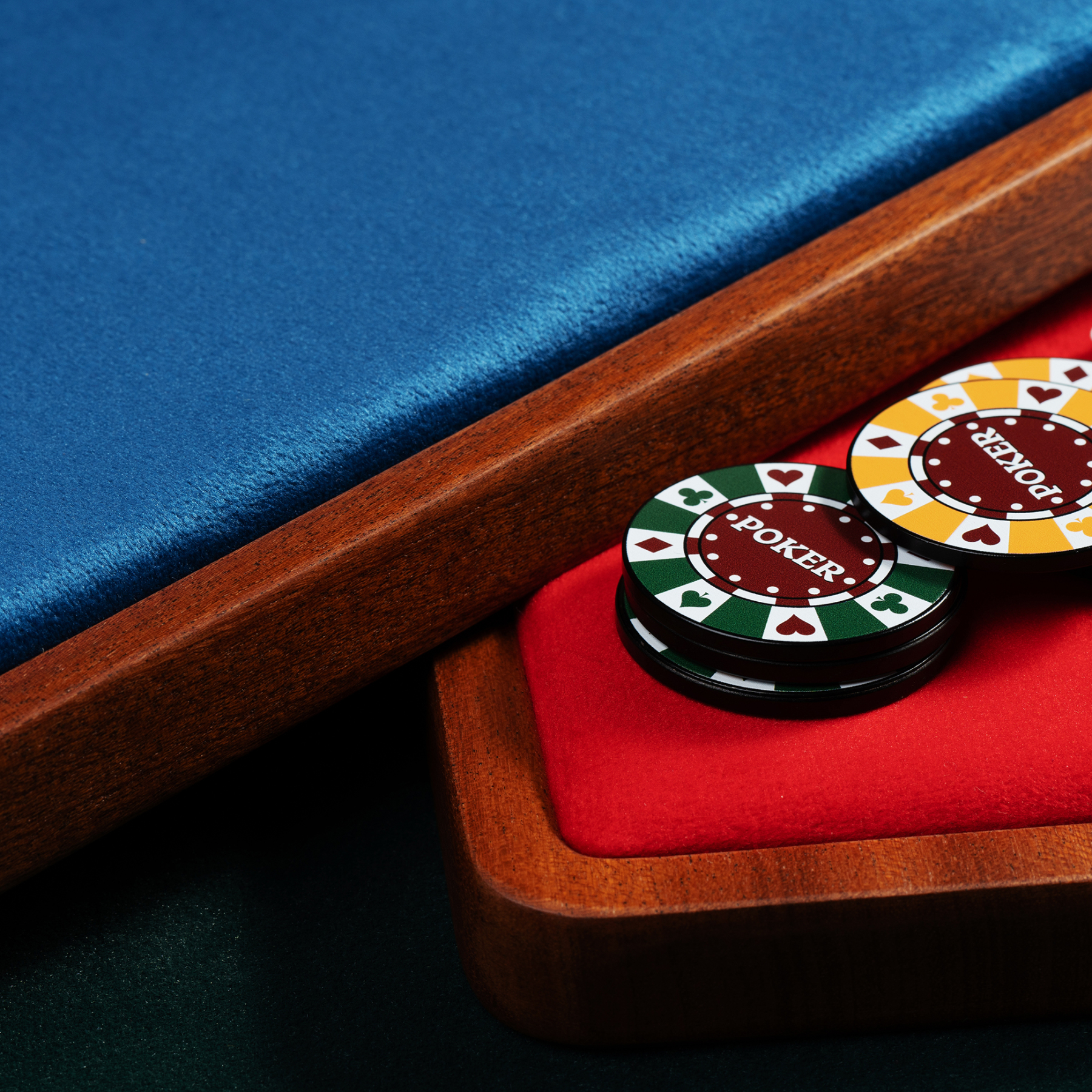 Portable Wooden Card Mat