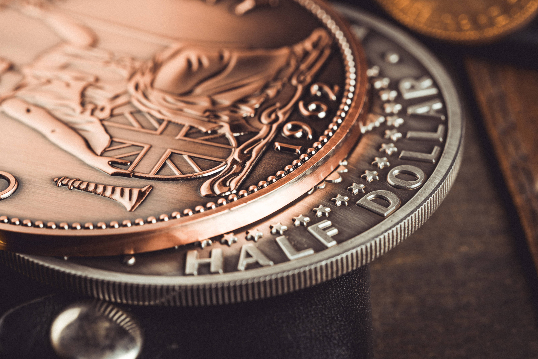 Jumbo coins by Bacon Magic