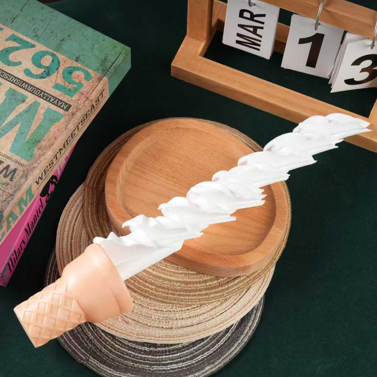 "Spiral-Pop" Ice Cream Prank Toy