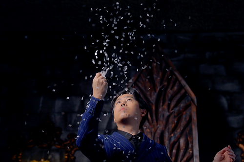 Invisible Snow by Bond Lee