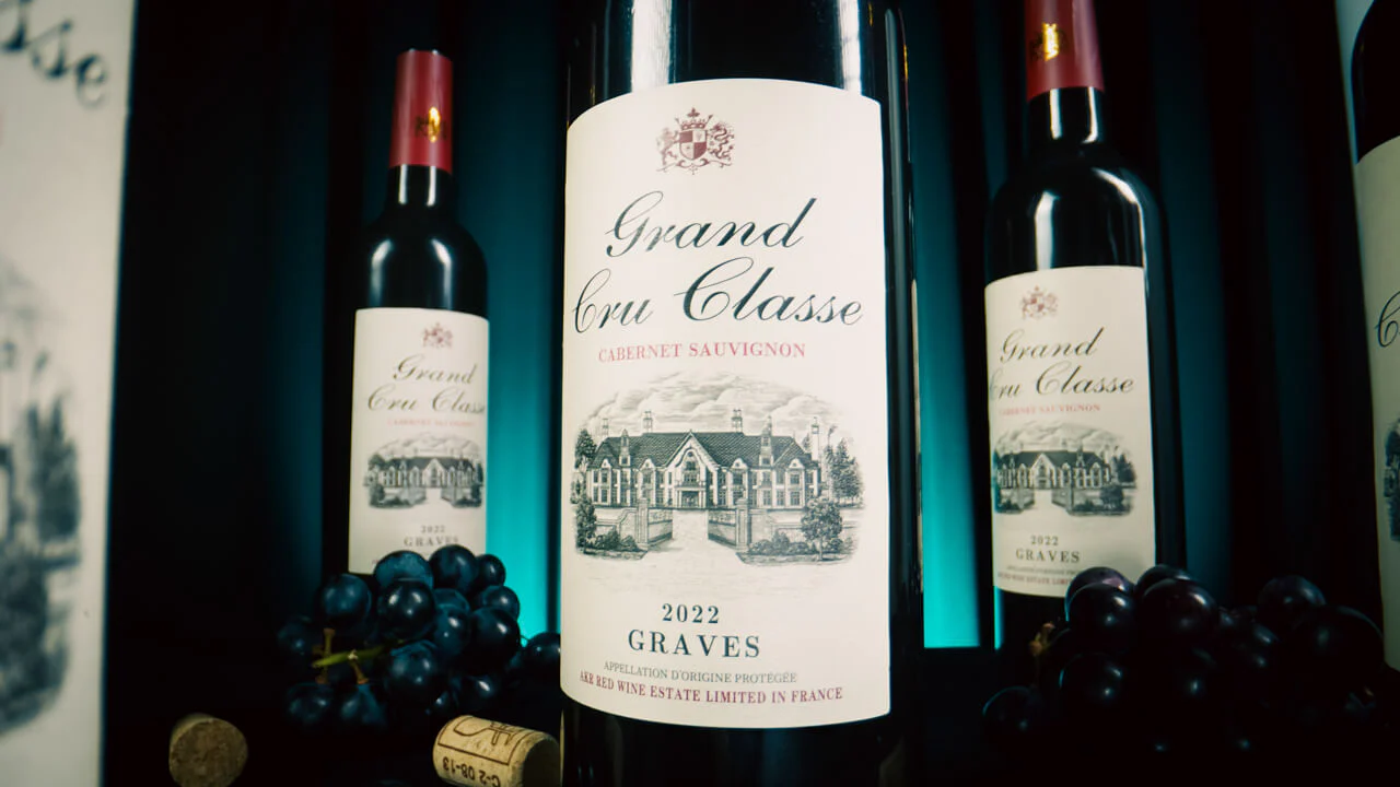 Miracle Wine Bottles by TCC Magic