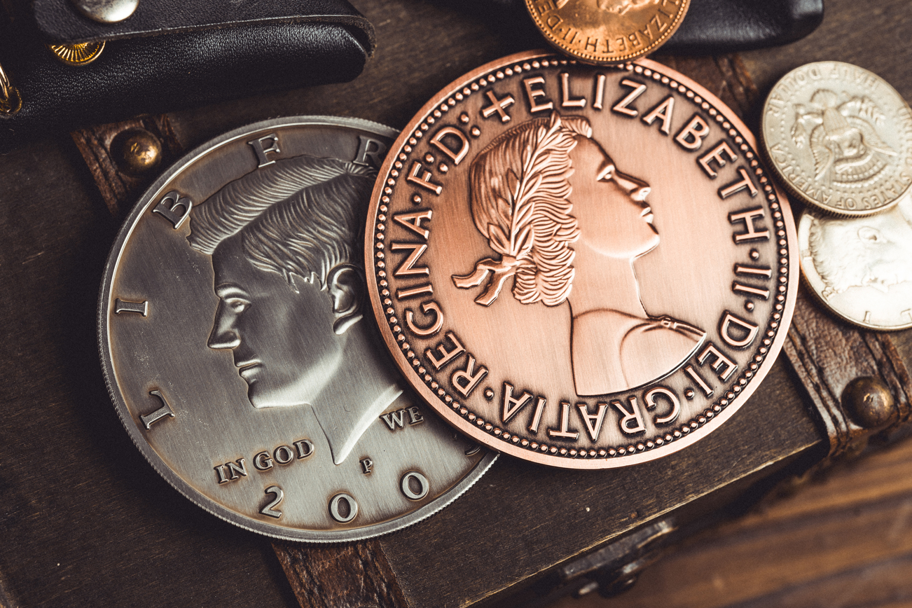 Jumbo coins by Bacon Magic