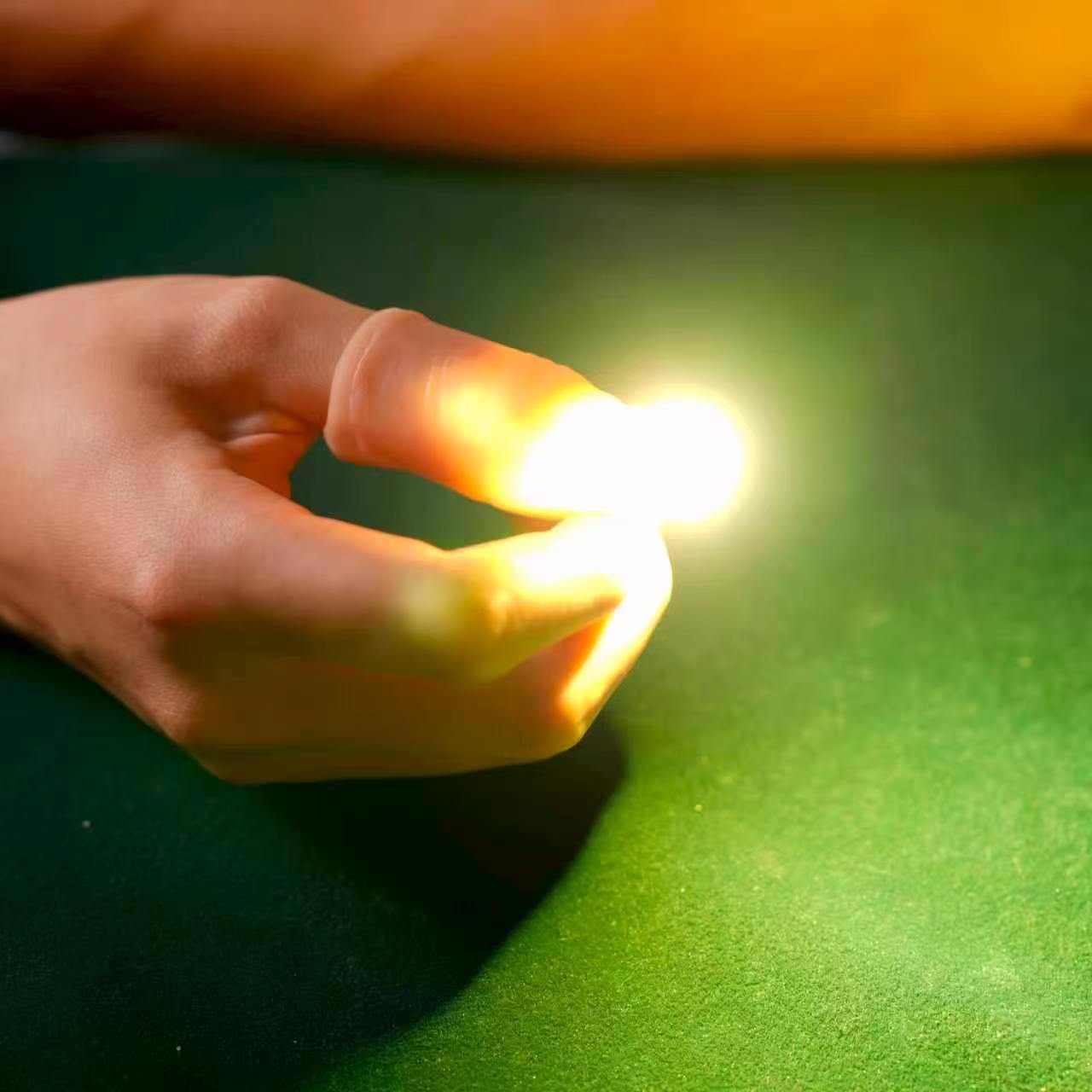  Rechargeable Professional Thumb Light 