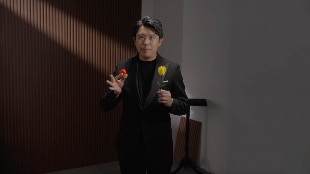 Eternal Rose by Bond Lee, Wenzi & Horace Ng